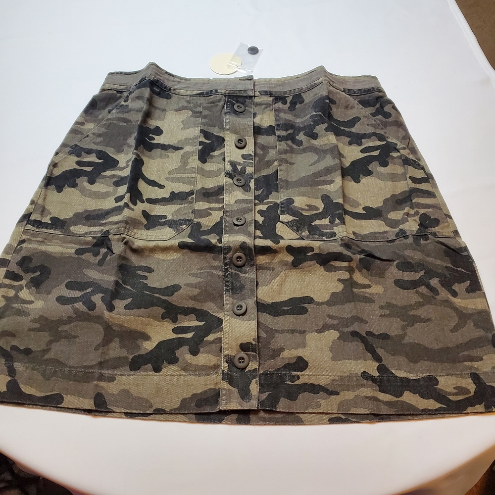 Camo Skirt - Picture 3 of 5